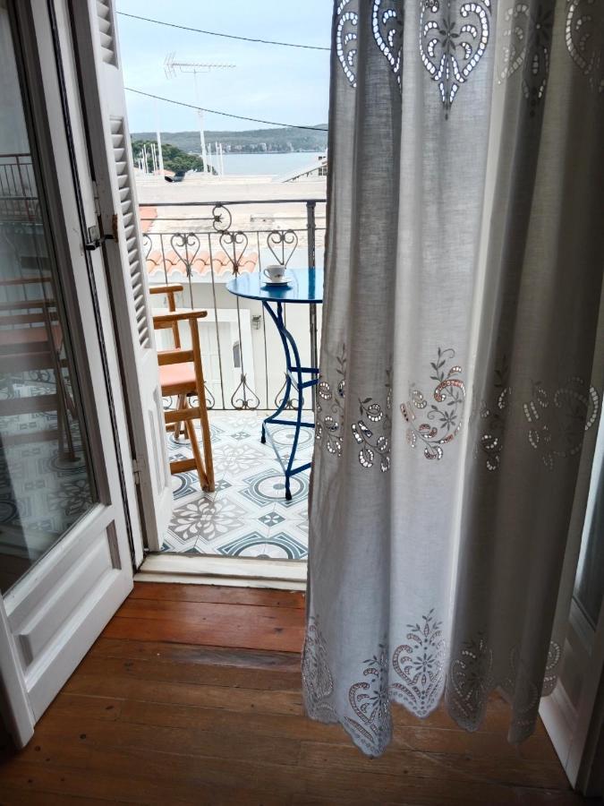 George Traditional House Pylos Exterior photo